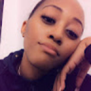 Meet your Posher, Monique